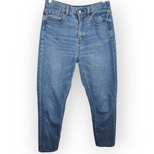 American Eagle Mom Jeans size 4 Regular